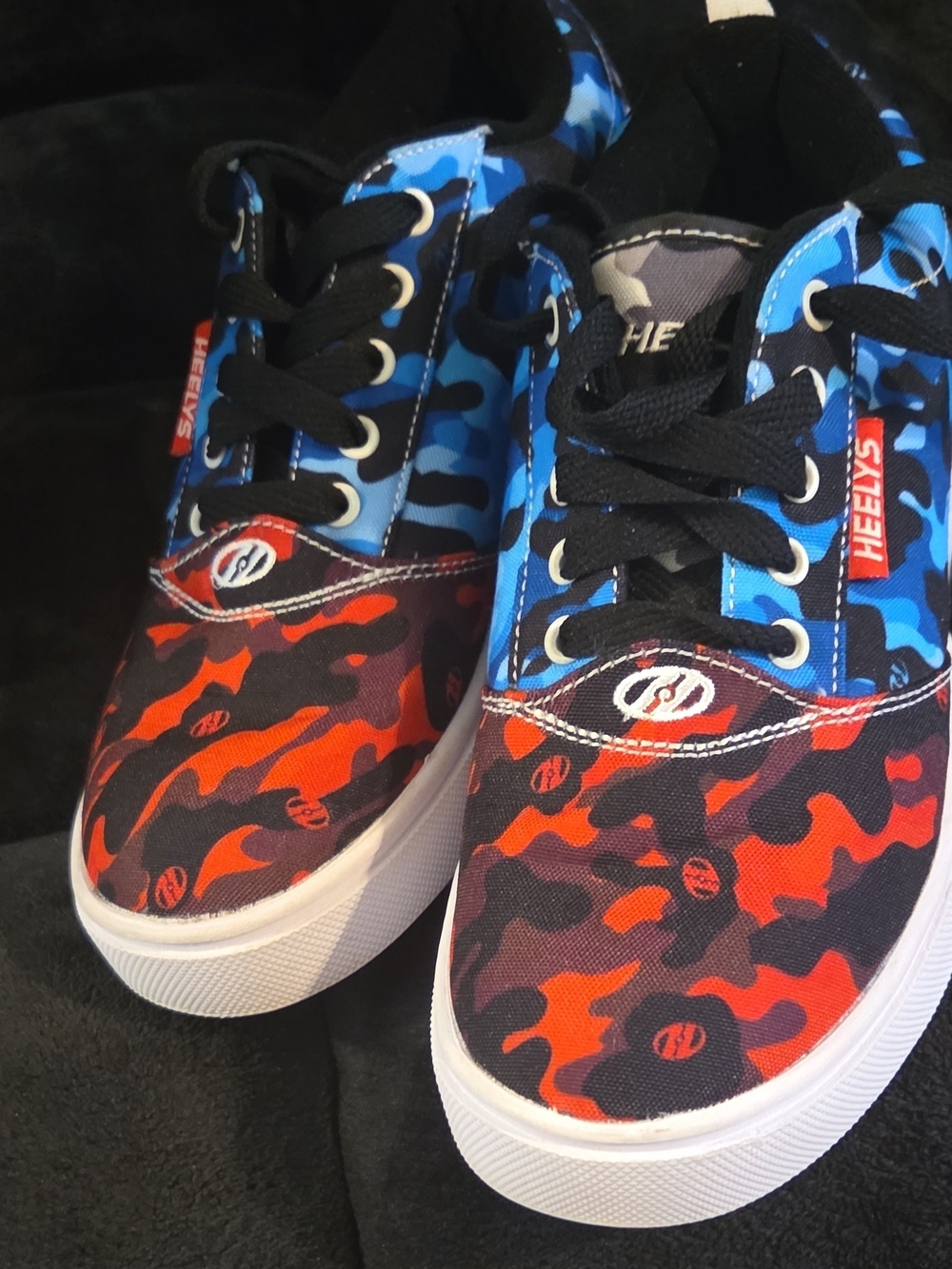 Heelys Kids Blue & Red Camo Lace-Up Sneakers